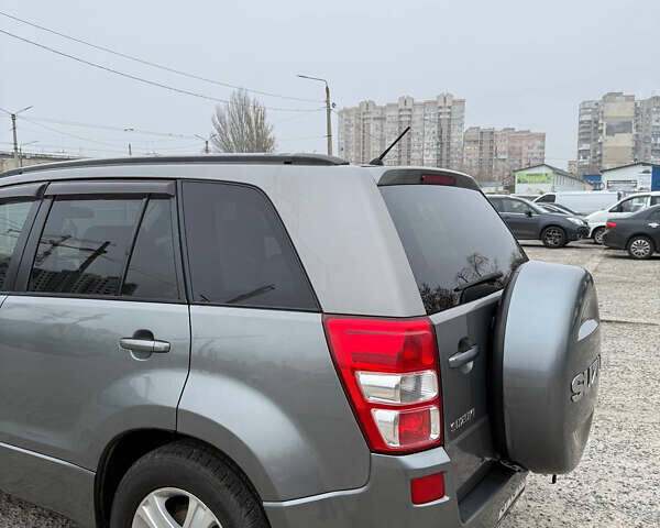 Серый Сузуки Гранд Витара, объемом двигателя 2 л и пробегом 241 тыс. км за 6200 $, фото 3 на Automoto.ua