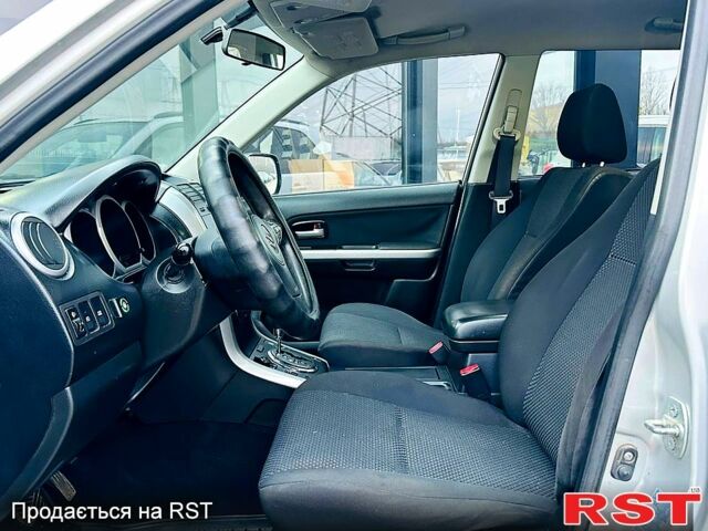 Сірий Сузукі Гранд Вітара, об'ємом двигуна 2 л та пробігом 250 тис. км за 5700 $, фото 11 на Automoto.ua