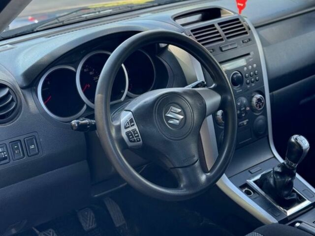 Сірий Сузукі Гранд Вітара, об'ємом двигуна 1.9 л та пробігом 275 тис. км за 3300 $, фото 17 на Automoto.ua