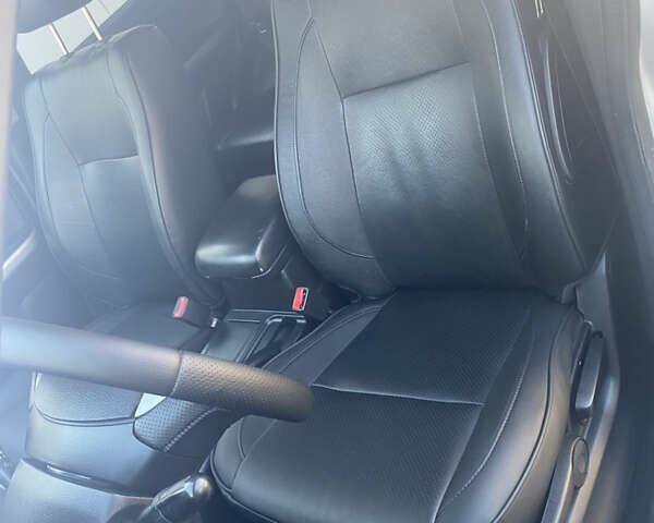 Сірий Сузукі Гранд Вітара, об'ємом двигуна 2 л та пробігом 251 тис. км за 6500 $, фото 3 на Automoto.ua