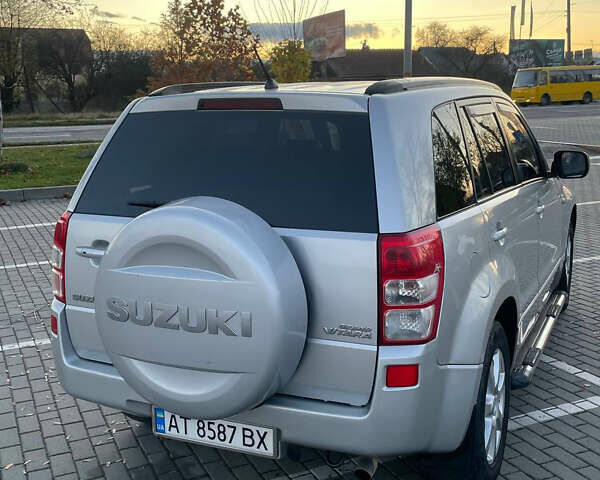 Серый Сузуки Гранд Витара, объемом двигателя 2 л и пробегом 230 тыс. км за 6550 $, фото 9 на Automoto.ua