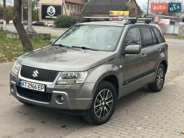 Сірий Сузукі Гранд Вітара, об'ємом двигуна 2 л та пробігом 279 тис. км за 8500 $, фото 27 на Automoto.ua