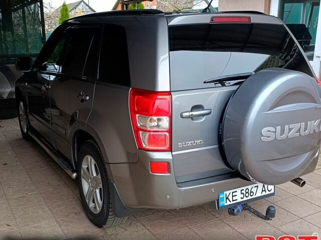 Сірий Сузукі Гранд Вітара, об'ємом двигуна 2 л та пробігом 189 тис. км за 8900 $, фото 5 на Automoto.ua