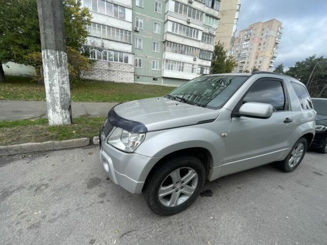 Серый Сузуки Гранд Витара, объемом двигателя 1.6 л и пробегом 230 тыс. км за 4600 $, фото 3 на Automoto.ua
