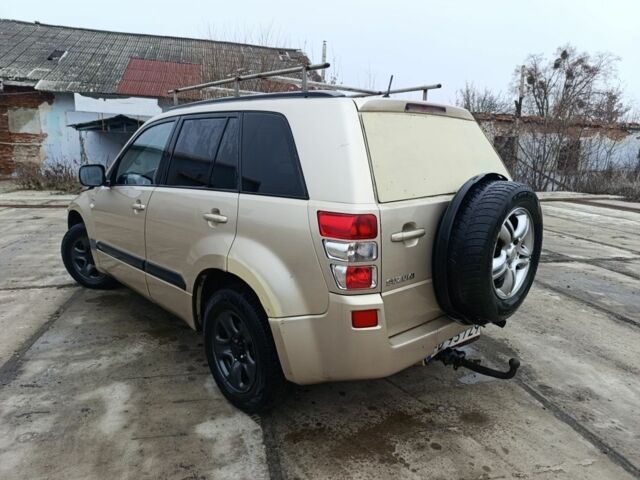 Серый Сузуки Гранд Витара, объемом двигателя 1.9 л и пробегом 333 тыс. км за 3000 $, фото 2 на Automoto.ua