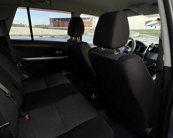 Серый Сузуки Гранд Витара, объемом двигателя 2 л и пробегом 180 тыс. км за 7000 $, фото 10 на Automoto.ua