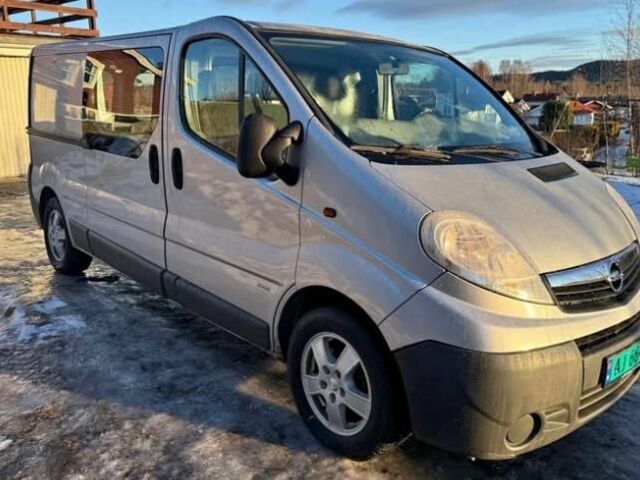 Сірий Сузукі Гранд Вітара, об'ємом двигуна 1.9 л та пробігом 250 тис. км за 1740 $, фото 6 на Automoto.ua