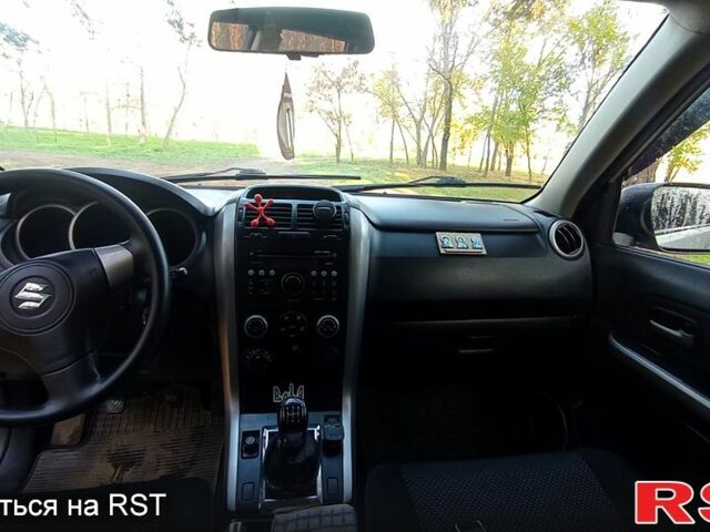 Сірий Сузукі Гранд Вітара, об'ємом двигуна 2 л та пробігом 154 тис. км за 7200 $, фото 5 на Automoto.ua