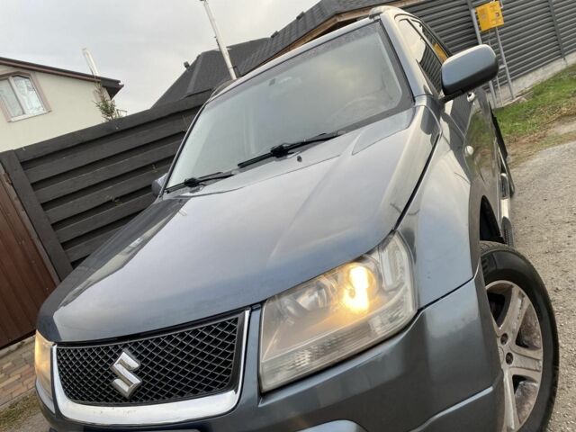 Сірий Сузукі Гранд Вітара, об'ємом двигуна 2 л та пробігом 198 тис. км за 6900 $, фото 6 на Automoto.ua