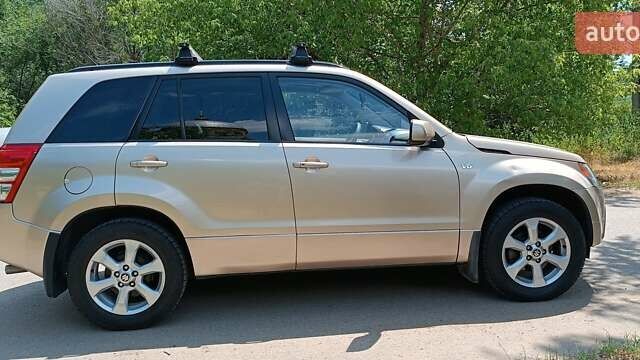 Сузуки Гранд Витара 2007 в Белгород-Днестровском на Automoto.ua Серый Сузуки Гранд Витара, объемом двигателя 2.7 л и пробегом 180 тыс. км за 7500 $, фото 7 на Automoto.ua
