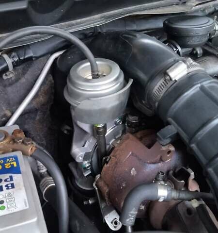 Серый Сузуки Гранд Витара, объемом двигателя 1.9 л и пробегом 275 тыс. км за 4600 $, фото 3 на Automoto.ua