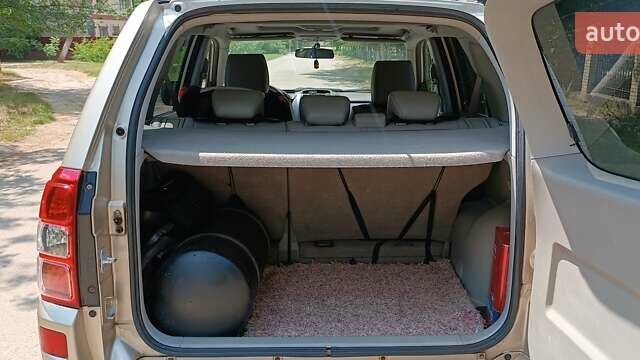 Сузуки Гранд Витара 2007 в Белгород-Днестровском на Automoto.ua Серый Сузуки Гранд Витара, объемом двигателя 2.7 л и пробегом 180 тыс. км за 7500 $, фото 13 на Automoto.ua