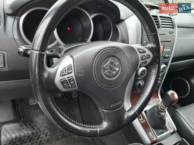 Серый Сузуки Гранд Витара, объемом двигателя 1.87 л и пробегом 248 тыс. км за 6950 $, фото 22 на Automoto.ua