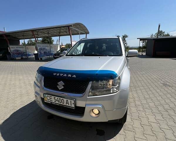 Серый Сузуки Гранд Витара, объемом двигателя 2 л и пробегом 256 тыс. км за 6800 $, фото 1 на Automoto.ua