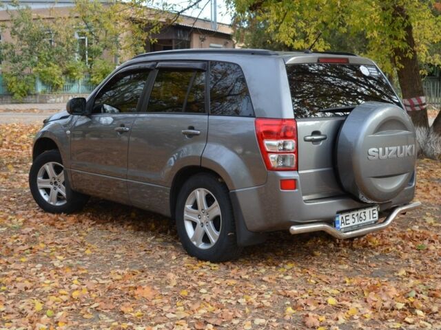 Серый Сузуки Гранд Витара, объемом двигателя 2.7 л и пробегом 173 тыс. км за 8100 $, фото 11 на Automoto.ua