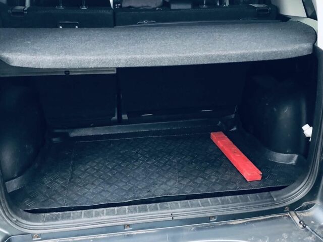 Серый Сузуки Гранд Витара, объемом двигателя 2 л и пробегом 115 тыс. км за 8600 $, фото 6 на Automoto.ua