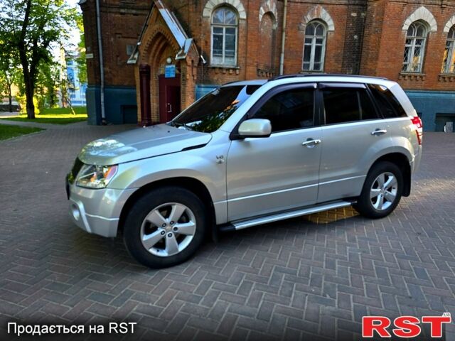 Серый Сузуки Гранд Витара, объемом двигателя 2.7 л и пробегом 240 тыс. км за 7999 $, фото 2 на Automoto.ua