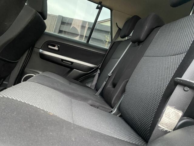 Сірий Сузукі Гранд Вітара, об'ємом двигуна 2 л та пробігом 198 тис. км за 6900 $, фото 16 на Automoto.ua