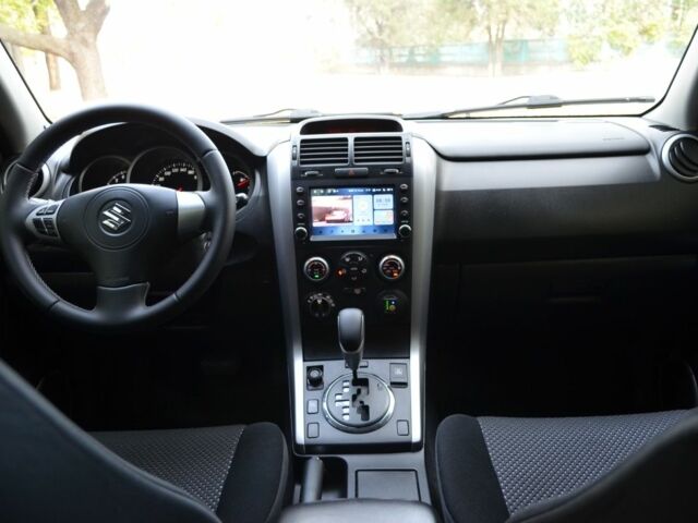 Серый Сузуки Гранд Витара, объемом двигателя 2.7 л и пробегом 173 тыс. км за 8100 $, фото 8 на Automoto.ua