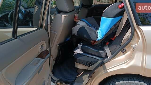 Сузуки Гранд Витара 2007 в Белгород-Днестровском на Automoto.ua Серый Сузуки Гранд Витара, объемом двигателя 2.7 л и пробегом 180 тыс. км за 7500 $, фото 12 на Automoto.ua