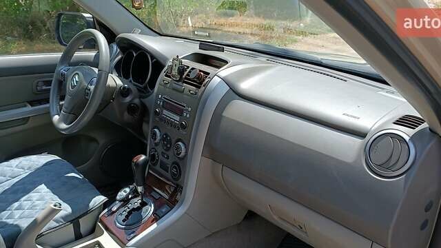 Сузуки Гранд Витара 2007 в Белгород-Днестровском на Automoto.ua Серый Сузуки Гранд Витара, объемом двигателя 2.7 л и пробегом 180 тыс. км за 7500 $, фото 17 на Automoto.ua