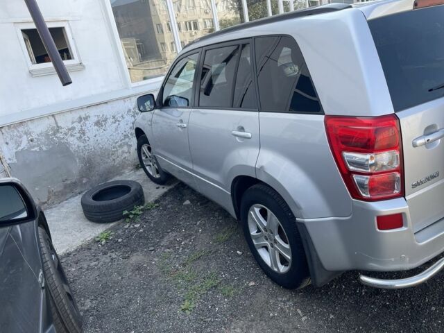 Серый Сузуки Гранд Витара, объемом двигателя 2.7 л и пробегом 196 тыс. км за 8000 $, фото 5 на Automoto.ua