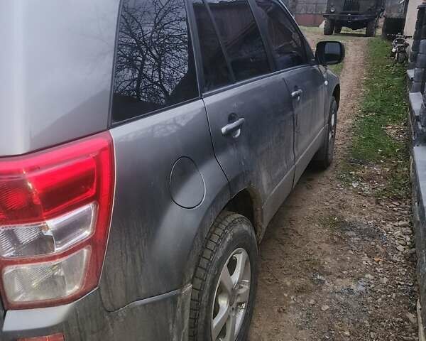 Серый Сузуки Гранд Витара, объемом двигателя 1.87 л и пробегом 270 тыс. км за 8100 $, фото 4 на Automoto.ua