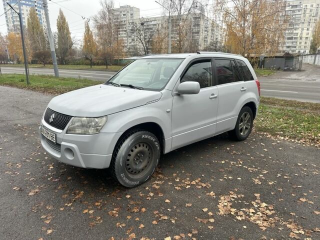 Серый Сузуки Гранд Витара, объемом двигателя 0 л и пробегом 250 тыс. км за 3500 $, фото 8 на Automoto.ua