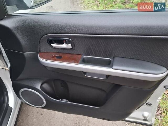 Серый Сузуки Гранд Витара, объемом двигателя 1.87 л и пробегом 248 тыс. км за 6950 $, фото 45 на Automoto.ua