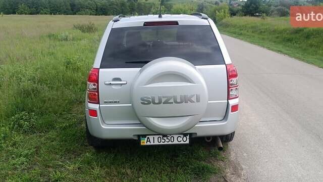 Сірий Сузукі Гранд Вітара, об'ємом двигуна 2 л та пробігом 279 тис. км за 7700 $, фото 3 на Automoto.ua
