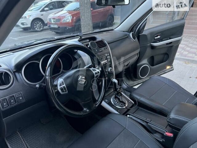 Серый Сузуки Гранд Витара, объемом двигателя 2.7 л и пробегом 202 тыс. км за 8700 $, фото 7 на Automoto.ua