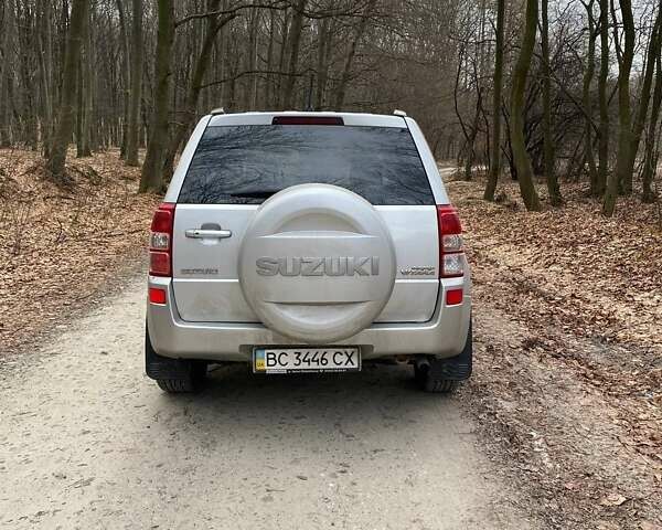 Серый Сузуки Гранд Витара, объемом двигателя 2 л и пробегом 210 тыс. км за 6500 $, фото 6 на Automoto.ua