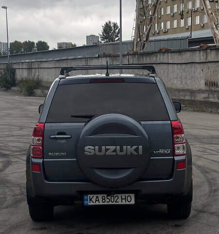 Сірий Сузукі Гранд Вітара, об'ємом двигуна 2.74 л та пробігом 125 тис. км за 9800 $, фото 4 на Automoto.ua