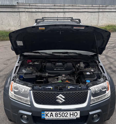Сірий Сузукі Гранд Вітара, об'ємом двигуна 2.74 л та пробігом 125 тис. км за 9800 $, фото 22 на Automoto.ua