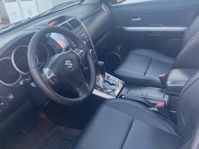 Серый Сузуки Гранд Витара, объемом двигателя 2 л и пробегом 250 тыс. км за 6500 $, фото 6 на Automoto.ua