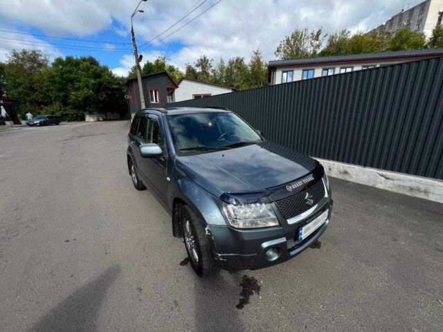 Серый Сузуки Гранд Витара, объемом двигателя 2 л и пробегом 280 тыс. км за 5200 $, фото 3 на Automoto.ua