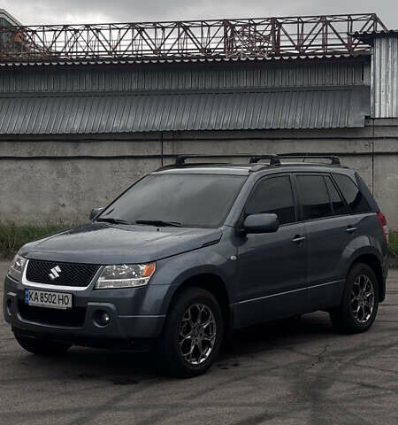 Сірий Сузукі Гранд Вітара, об'ємом двигуна 2.74 л та пробігом 125 тис. км за 9800 $, фото 2 на Automoto.ua