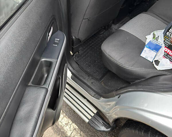 Серый Сузуки Гранд Витара, объемом двигателя 2 л и пробегом 217 тыс. км за 7500 $, фото 1 на Automoto.ua