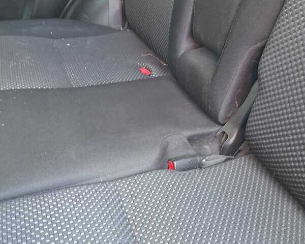 Серый Сузуки Гранд Витара, объемом двигателя 2 л и пробегом 160 тыс. км за 7700 $, фото 4 на Automoto.ua