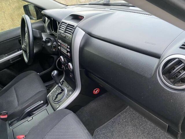 Сірий Сузукі Гранд Вітара, об'ємом двигуна 2 л та пробігом 198 тис. км за 6900 $, фото 18 на Automoto.ua