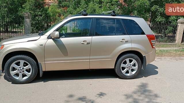 Сузуки Гранд Витара 2007 в Белгород-Днестровском на Automoto.ua Серый Сузуки Гранд Витара, объемом двигателя 2.7 л и пробегом 180 тыс. км за 7500 $, фото 3 на Automoto.ua