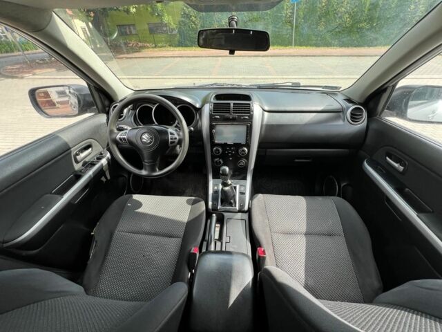 Серый Сузуки Гранд Витара, объемом двигателя 0 л и пробегом 273 тыс. км за 2500 $, фото 5 на Automoto.ua