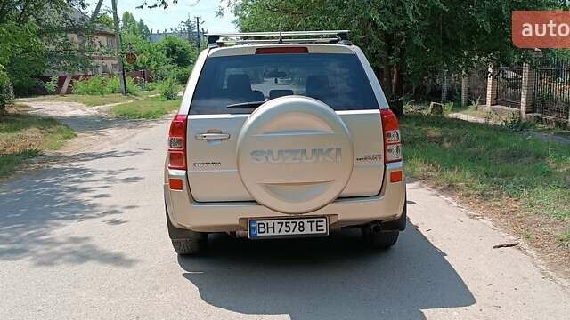 Сузуки Гранд Витара 2007 в Белгород-Днестровском на Automoto.ua Серый Сузуки Гранд Витара, объемом двигателя 2.7 л и пробегом 180 тыс. км за 7500 $, фото 5 на Automoto.ua