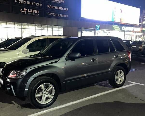 Сірий Сузукі Гранд Вітара, об'ємом двигуна 2 л та пробігом 88 тис. км за 7399 $, фото 1 на Automoto.ua