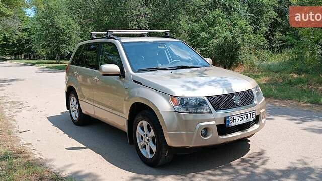 Сузуки Гранд Витара 2007 в Белгород-Днестровском на Automoto.ua Серый Сузуки Гранд Витара, объемом двигателя 2.7 л и пробегом 180 тыс. км за 7500 $, фото 8 на Automoto.ua