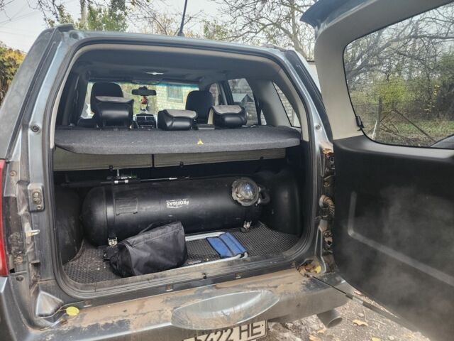 Серый Сузуки Гранд Витара, объемом двигателя 2.7 л и пробегом 200 тыс. км за 8000 $, фото 5 на Automoto.ua