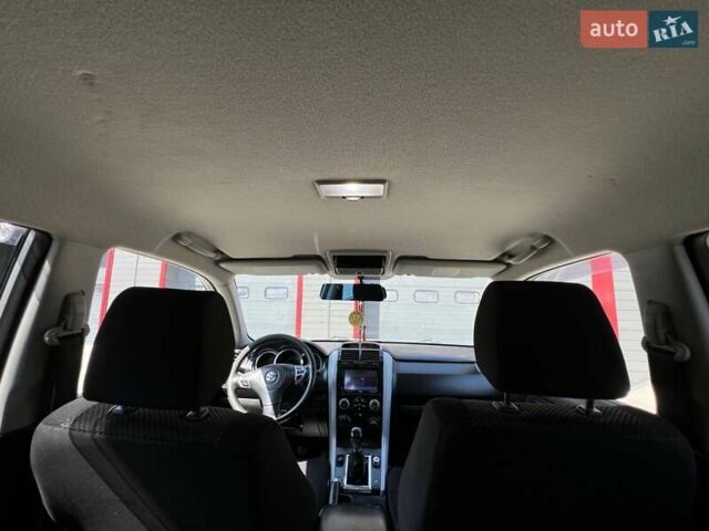 Серый Сузуки Гранд Витара, объемом двигателя 2 л и пробегом 256 тыс. км за 6800 $, фото 4 на Automoto.ua