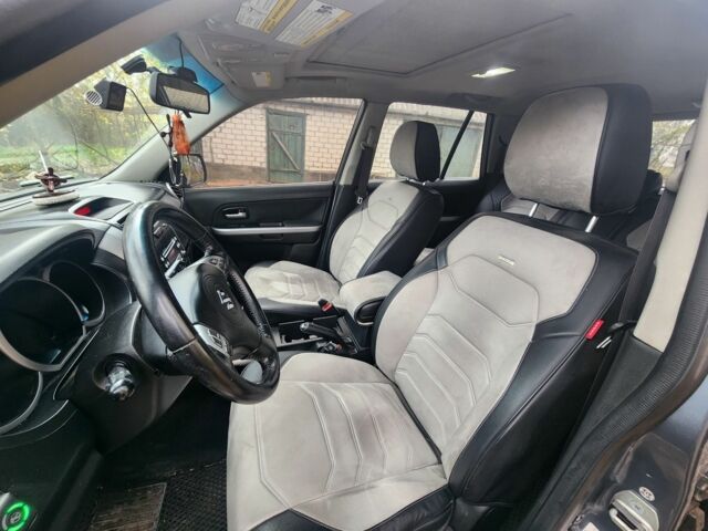 Серый Сузуки Гранд Витара, объемом двигателя 2.7 л и пробегом 200 тыс. км за 8000 $, фото 6 на Automoto.ua