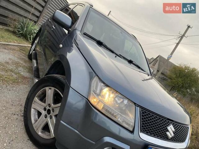 Серый Сузуки Гранд Витара, объемом двигателя 2 л и пробегом 198 тыс. км за 6600 $, фото 4 на Automoto.ua