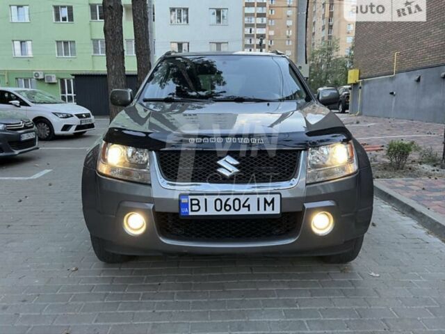 Серый Сузуки Гранд Витара, объемом двигателя 2.7 л и пробегом 202 тыс. км за 8700 $, фото 1 на Automoto.ua